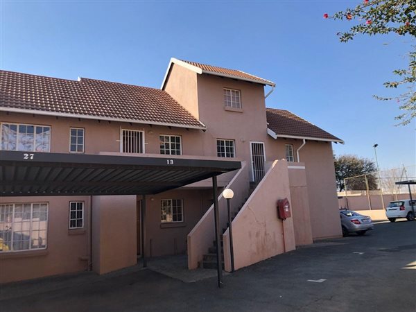 1 Bed Townhouse in Radiokop
