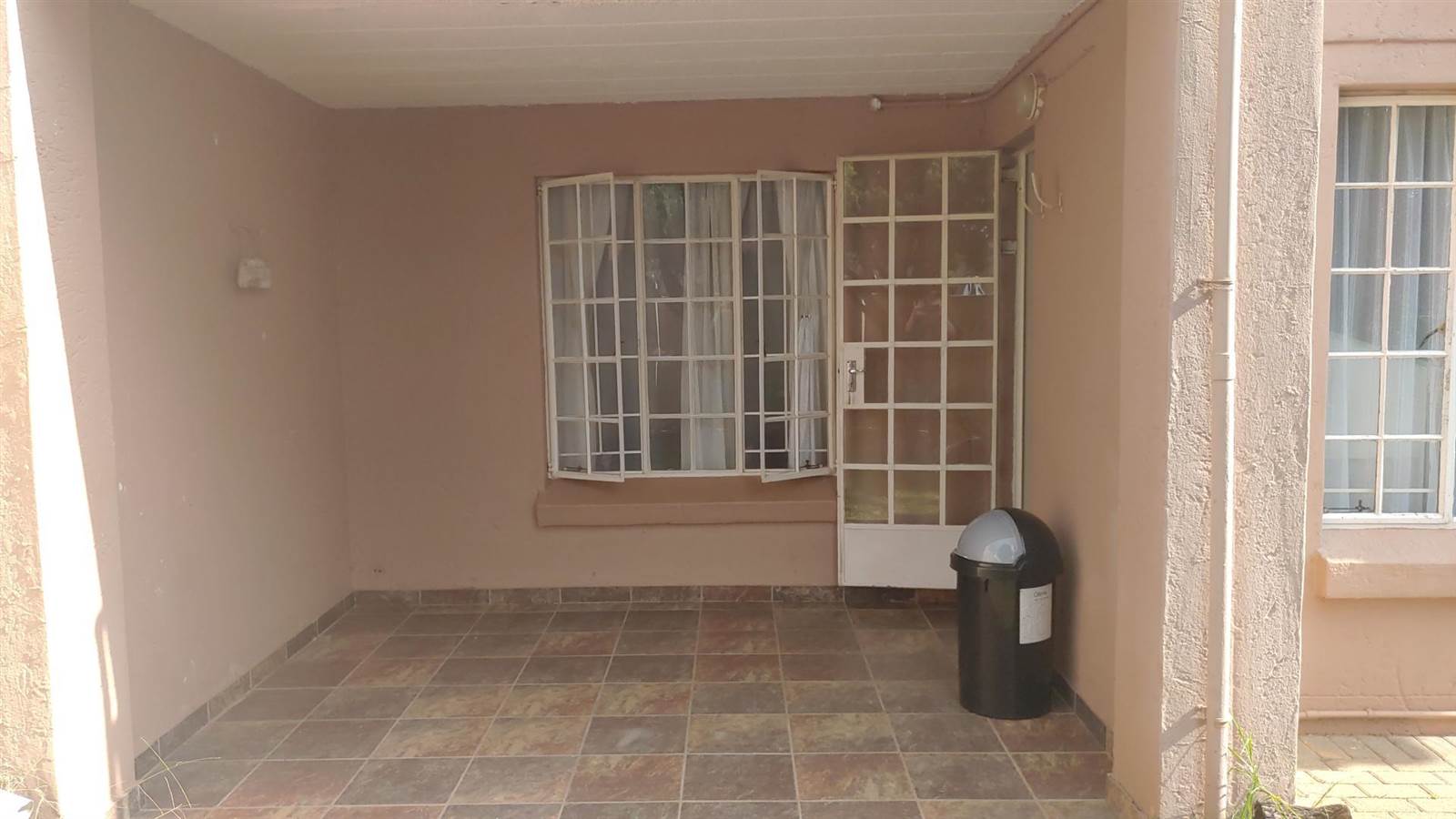 1 Bed Townhouse in Radiokop photo number 12