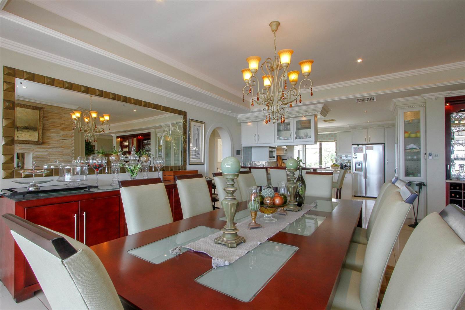 4 Bed Apartment in Umhlanga Rocks photo number 19