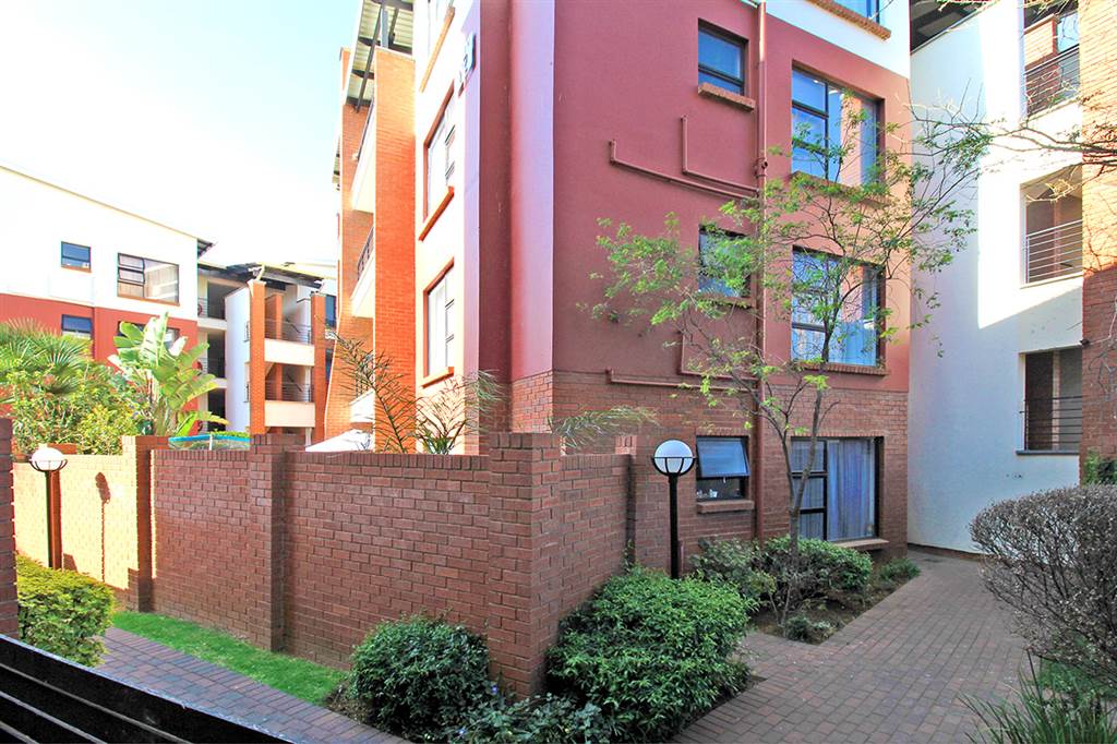 2 Bed Apartment in Greenstone Hill photo number 24