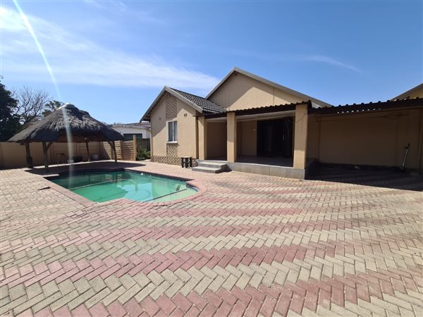 3 Bedroom House 3 Bedroom House