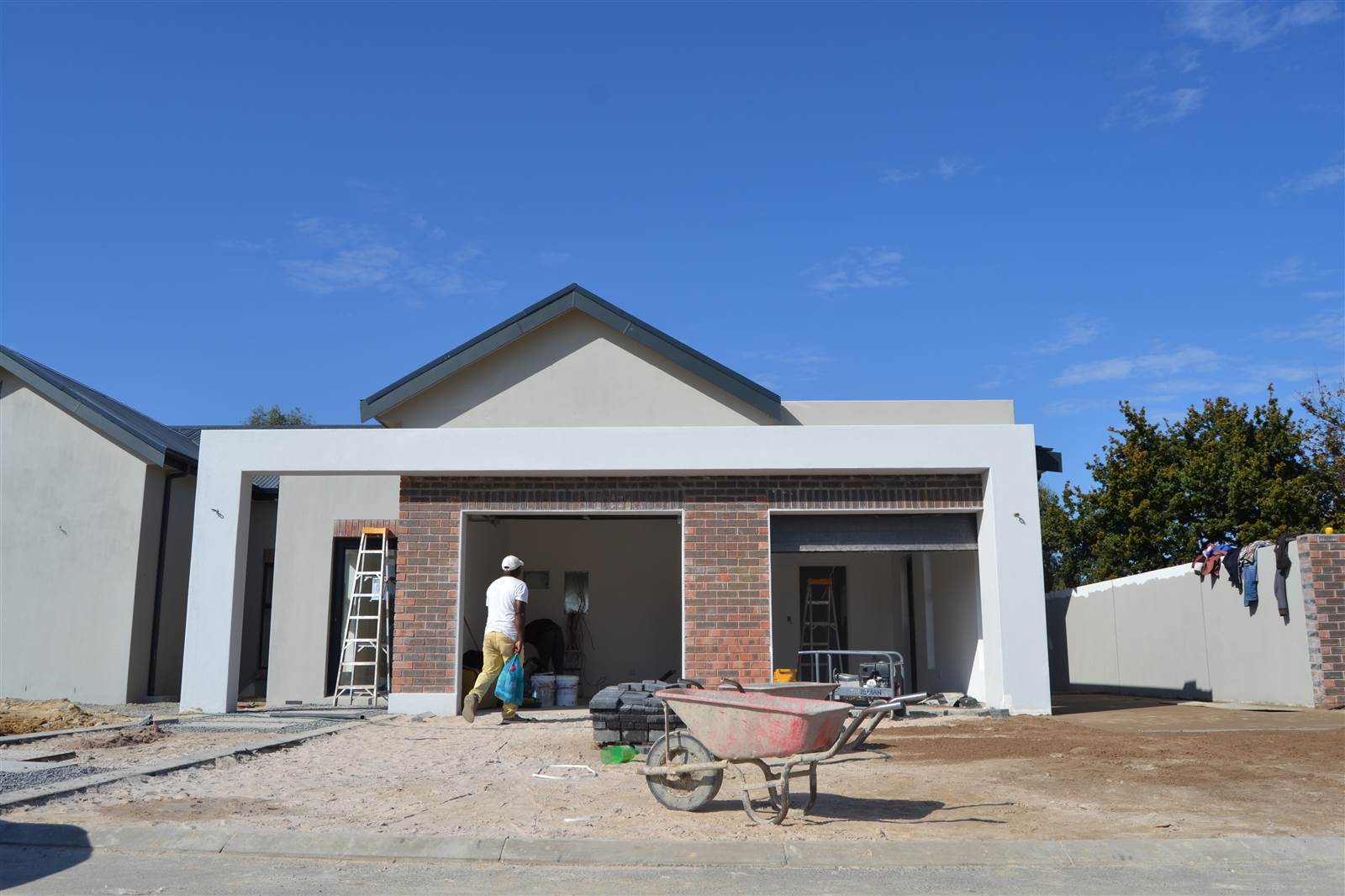 4 Bed House in Paarl photo number 3