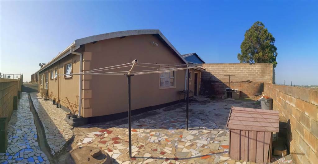 3 Bed House in Umlazi photo number 14