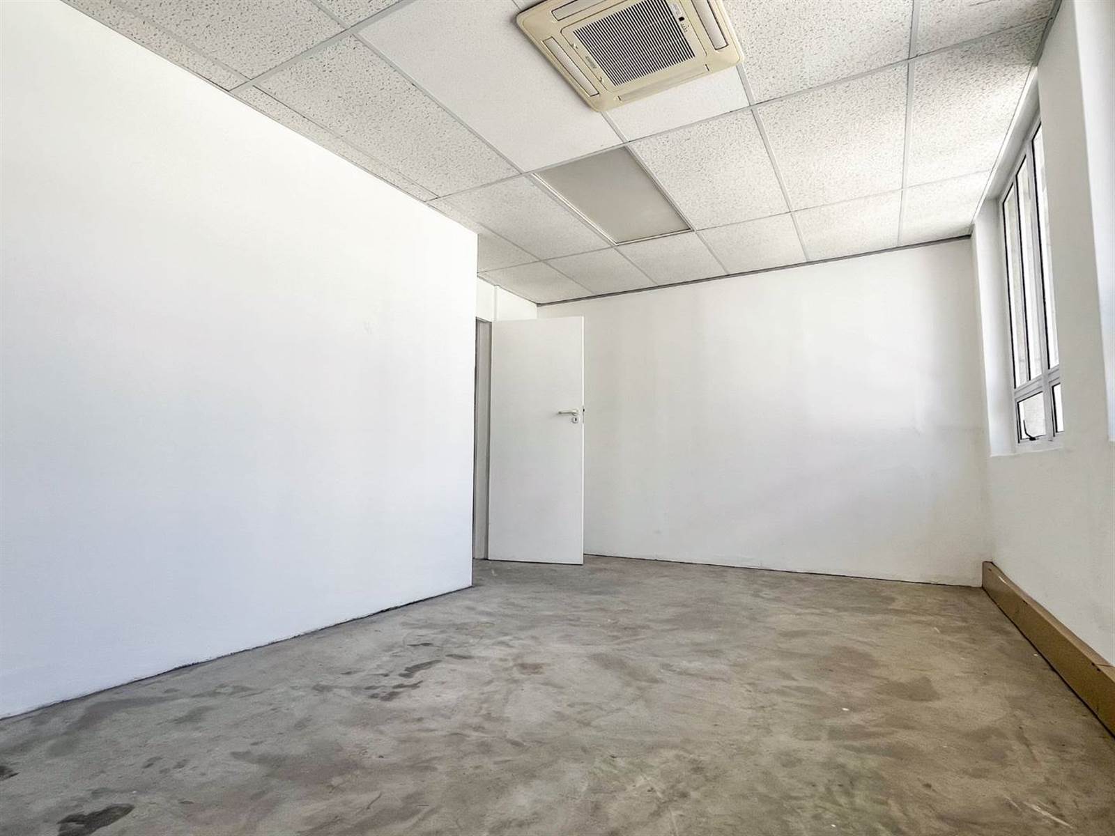 448  m² Office Space in Cape Town City Centre photo number 18