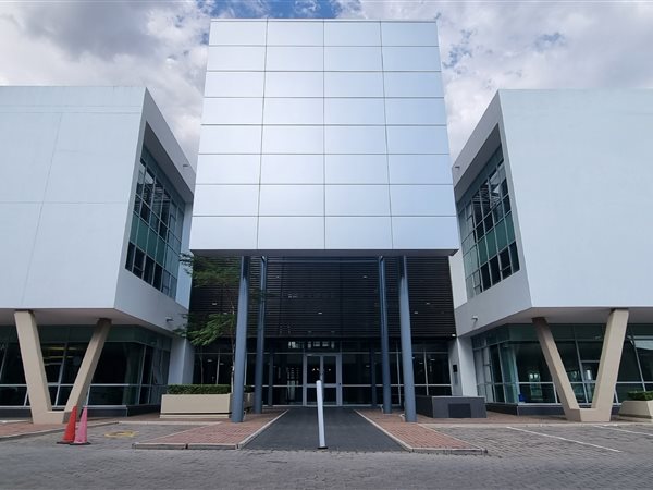 645  m² Commercial space in Bryanston