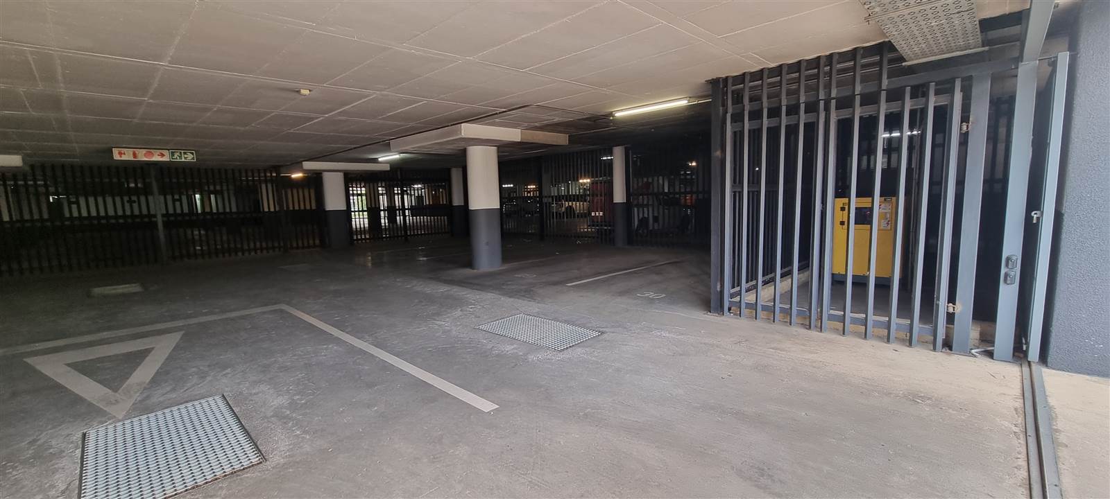 645  m² Commercial space in Bryanston photo number 23