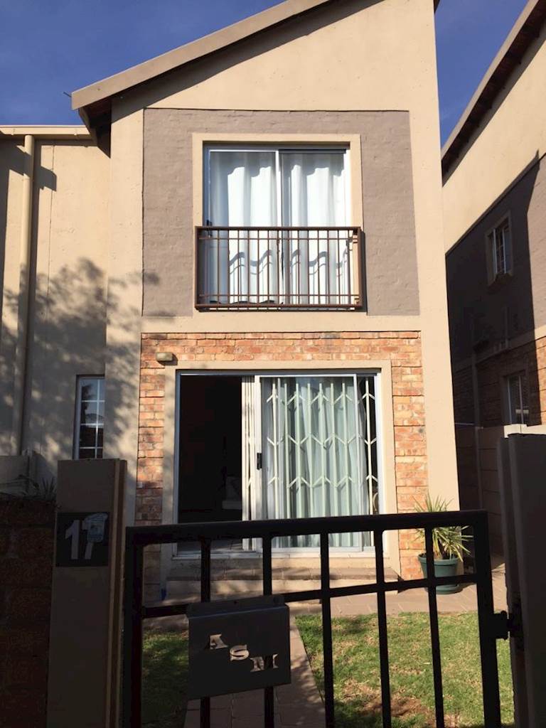 2 Bed Duplex in Olivedale photo number 1