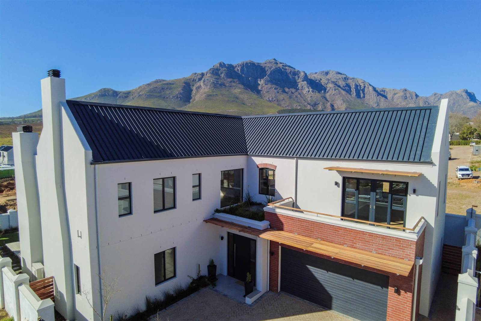 4 Bed House in Paradyskloof photo number 4