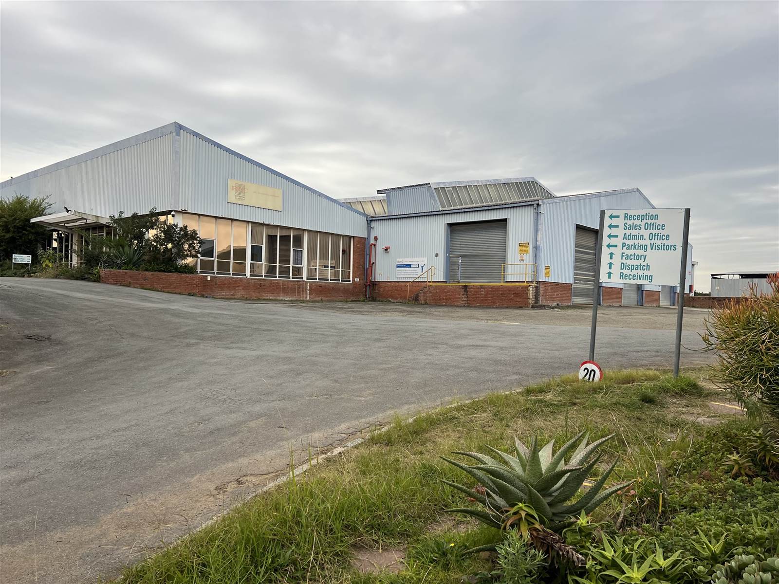 6480.2  m² Industrial space in Amalinda photo number 1