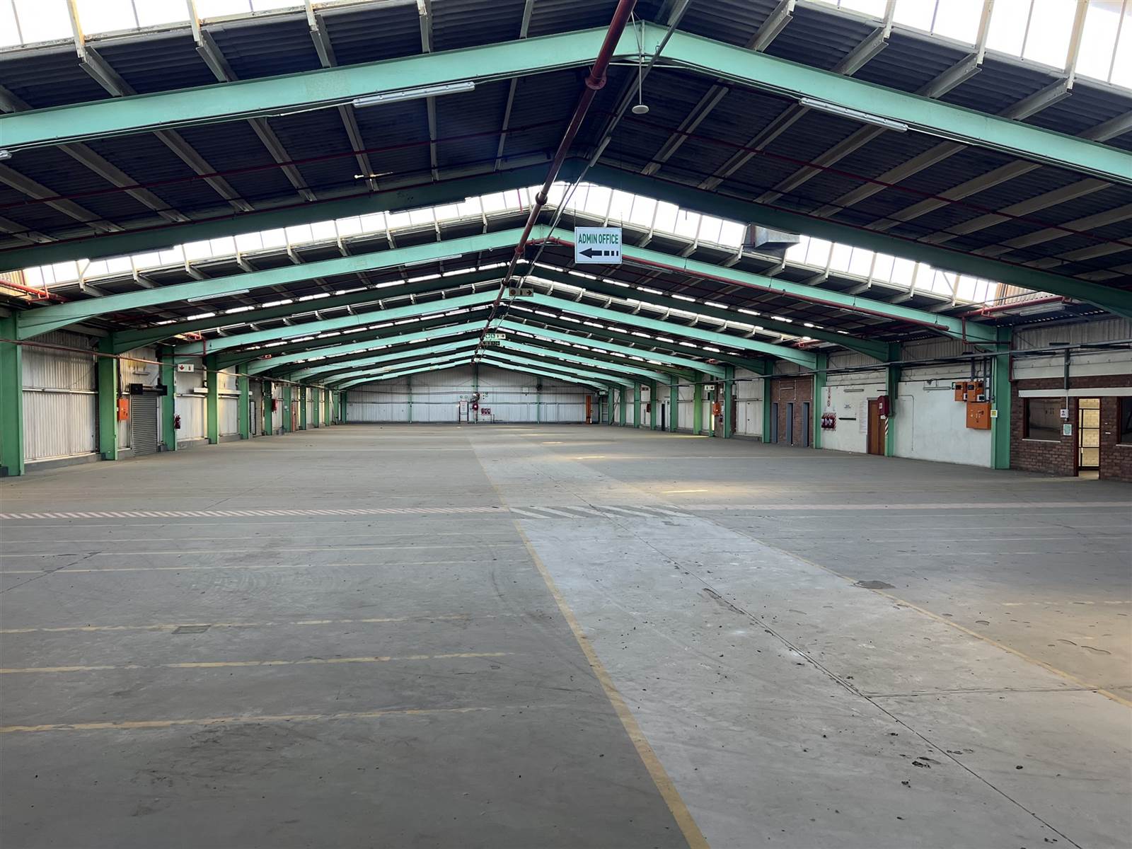 6480.2  m² Industrial space in Amalinda photo number 27