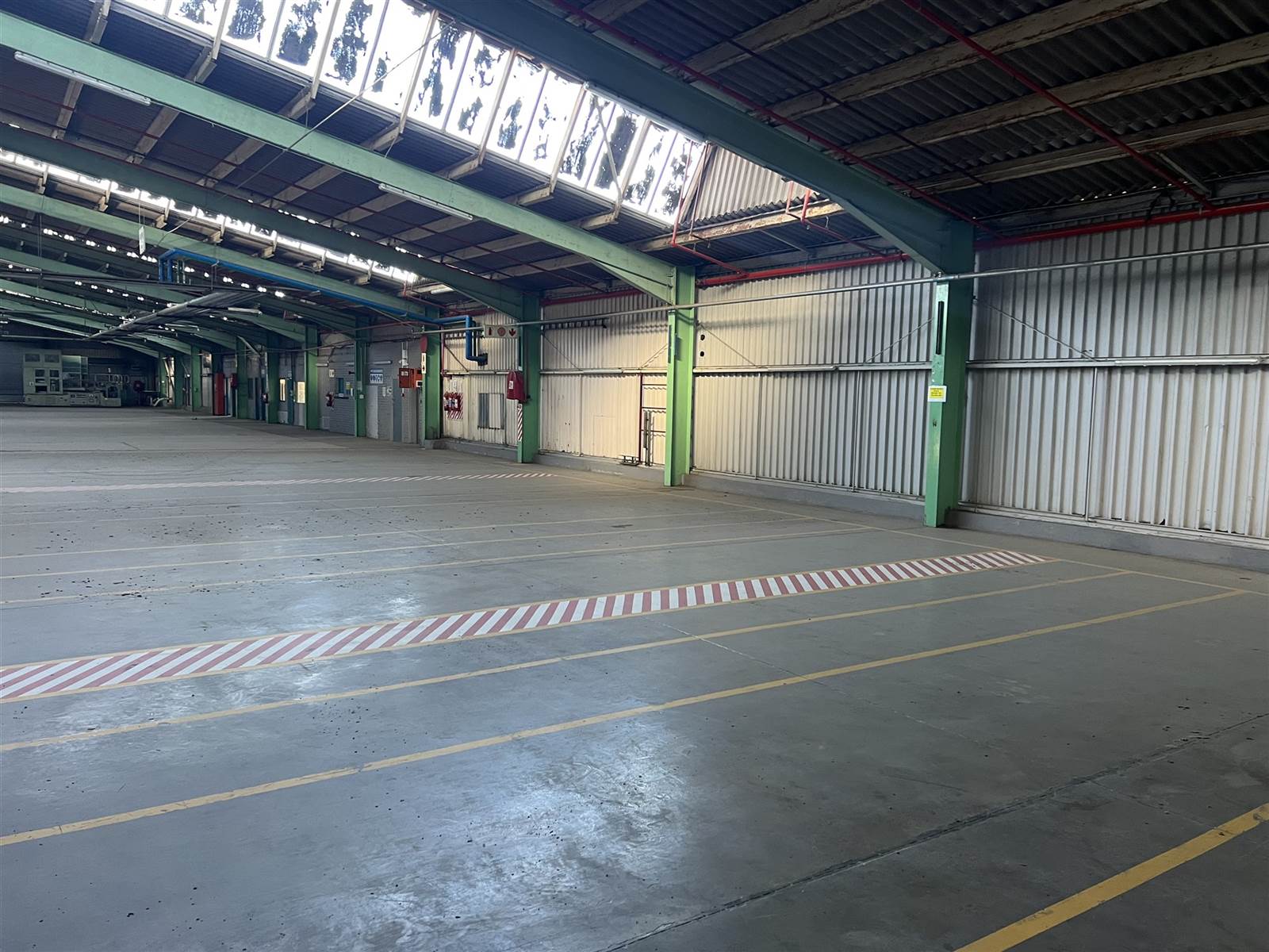 6480.2  m² Industrial space in Amalinda photo number 30