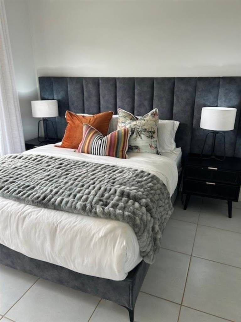 2 Bed Apartment in Mooikloof Equestrian Estate photo number 6