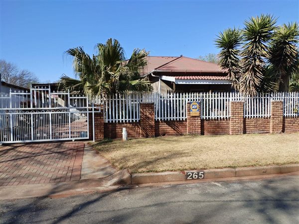 3 Bedroom House 3 Bedroom House