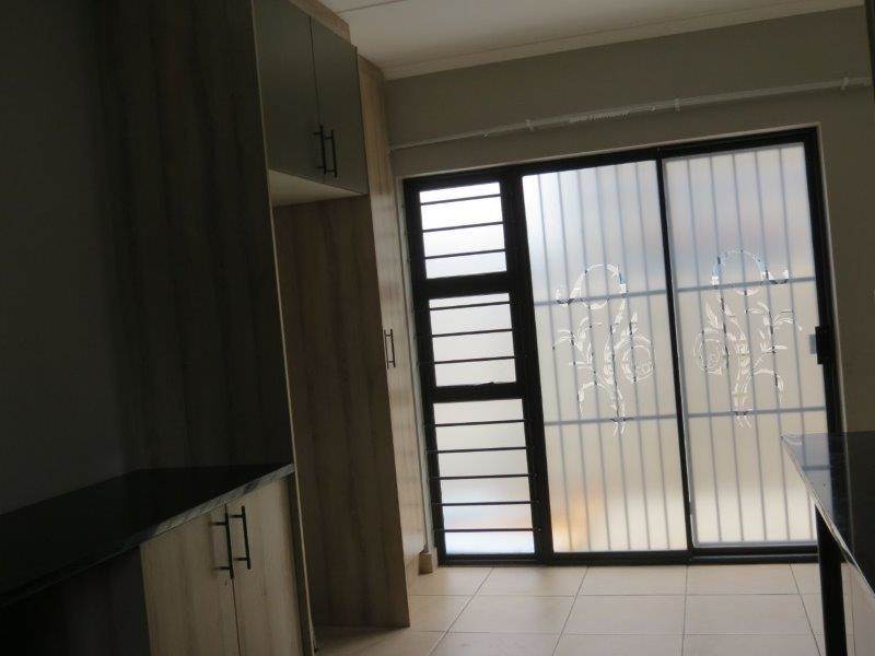 3 Bed Duplex in Andeon AH photo number 4