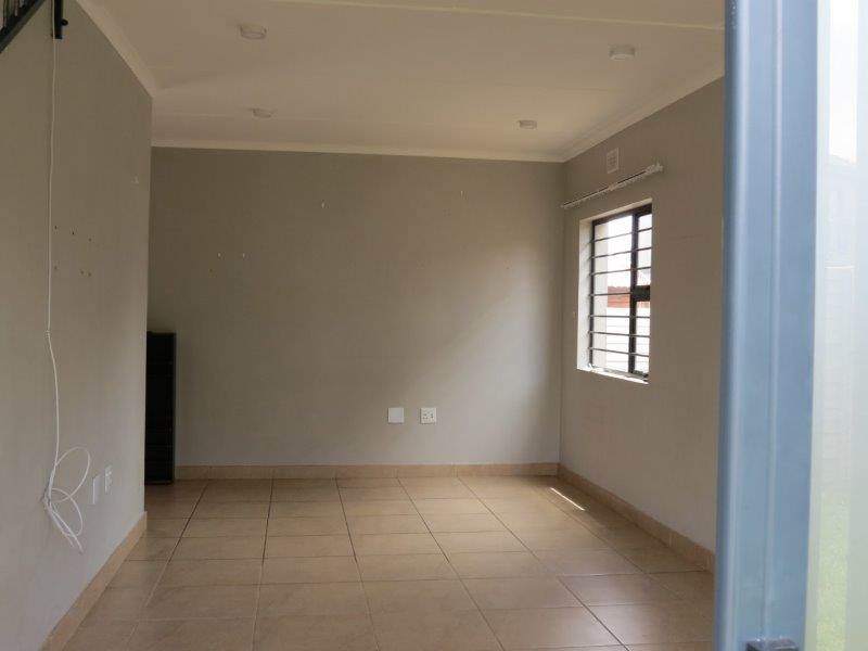 3 Bed Duplex in Andeon AH photo number 2