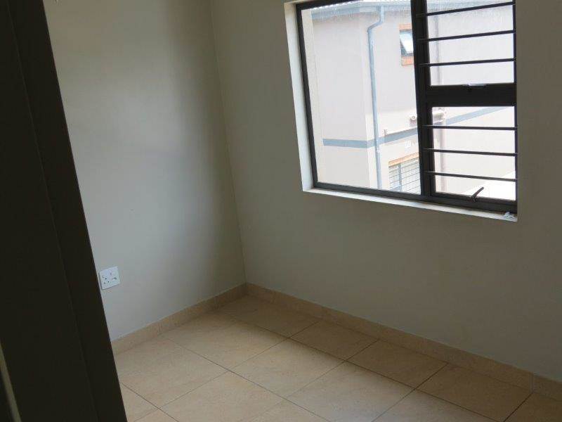 3 Bed Duplex in Andeon AH photo number 9