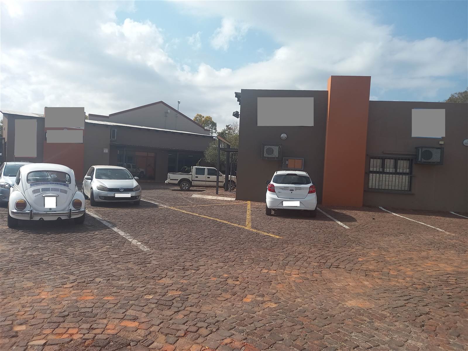 990  m² Commercial space in Rustenburg Central photo number 4