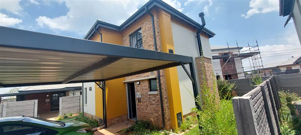 3 Bed House in Alberton photo number 2
