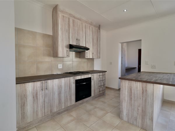 3 Bed Simplex in Brentwood