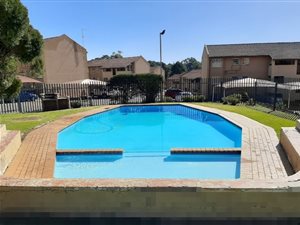 3 Bed Apartment in Alan Manor