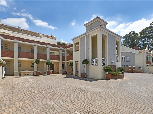 3 Bed Apartment in Parkview