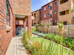 2 Bed Apartment in Parktown