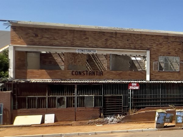 716  m² Commercial space in Kempton Park Central
