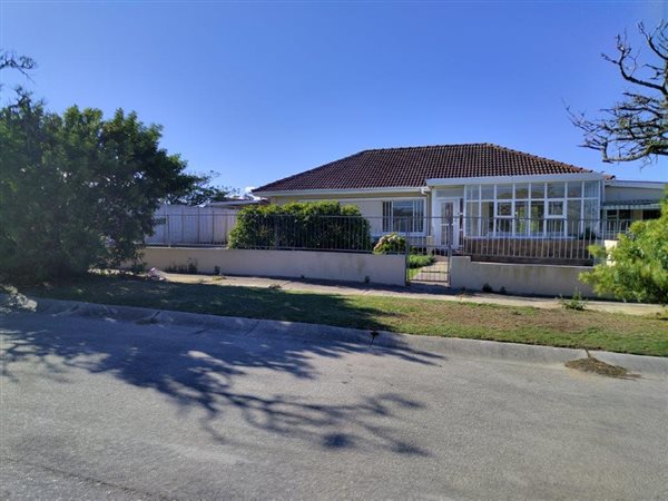 3 Bedroom House 3 Bedroom House