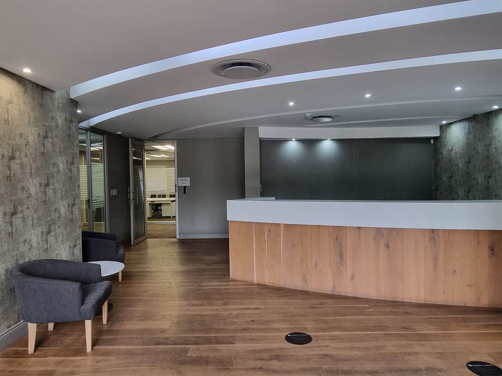 923  m² Commercial space in Bryanston photo number 2