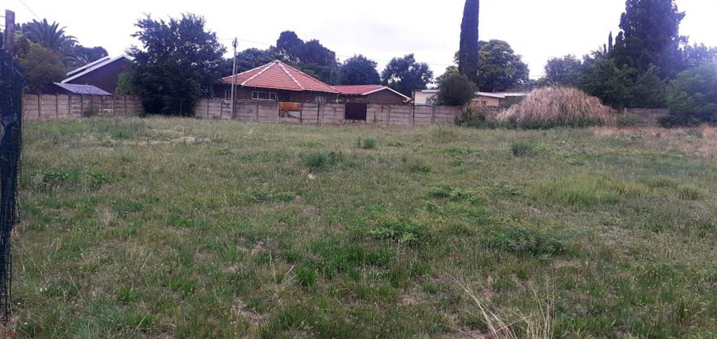 831 m² Land available in Fochville photo number 2