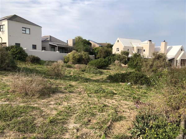 713 m² Land