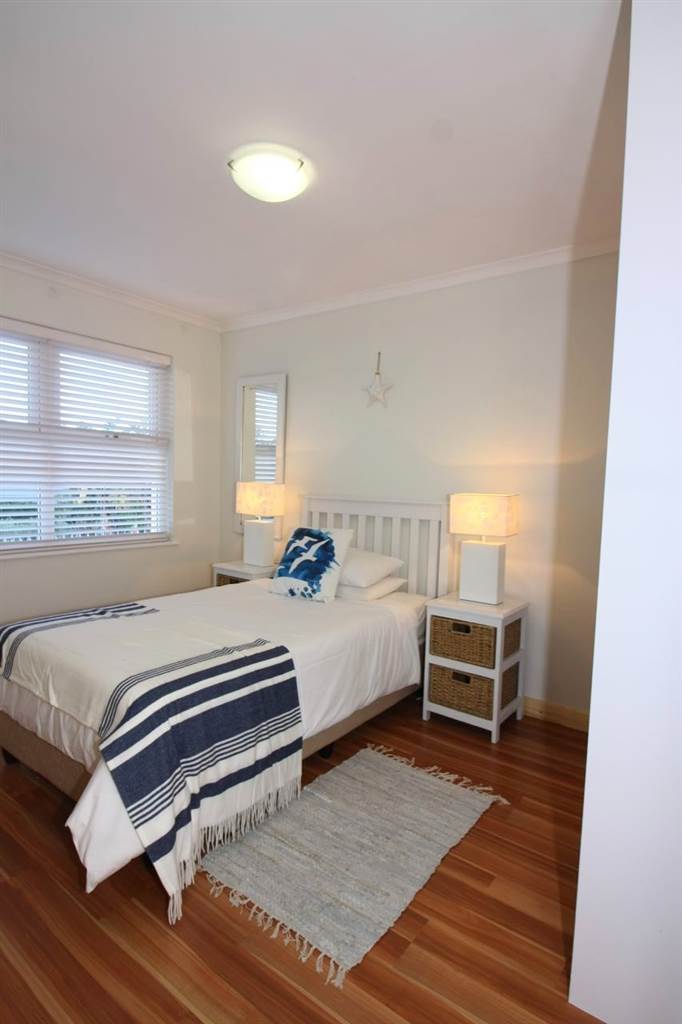 2 Bed Townhouse in Woodbridge Island photo number 13