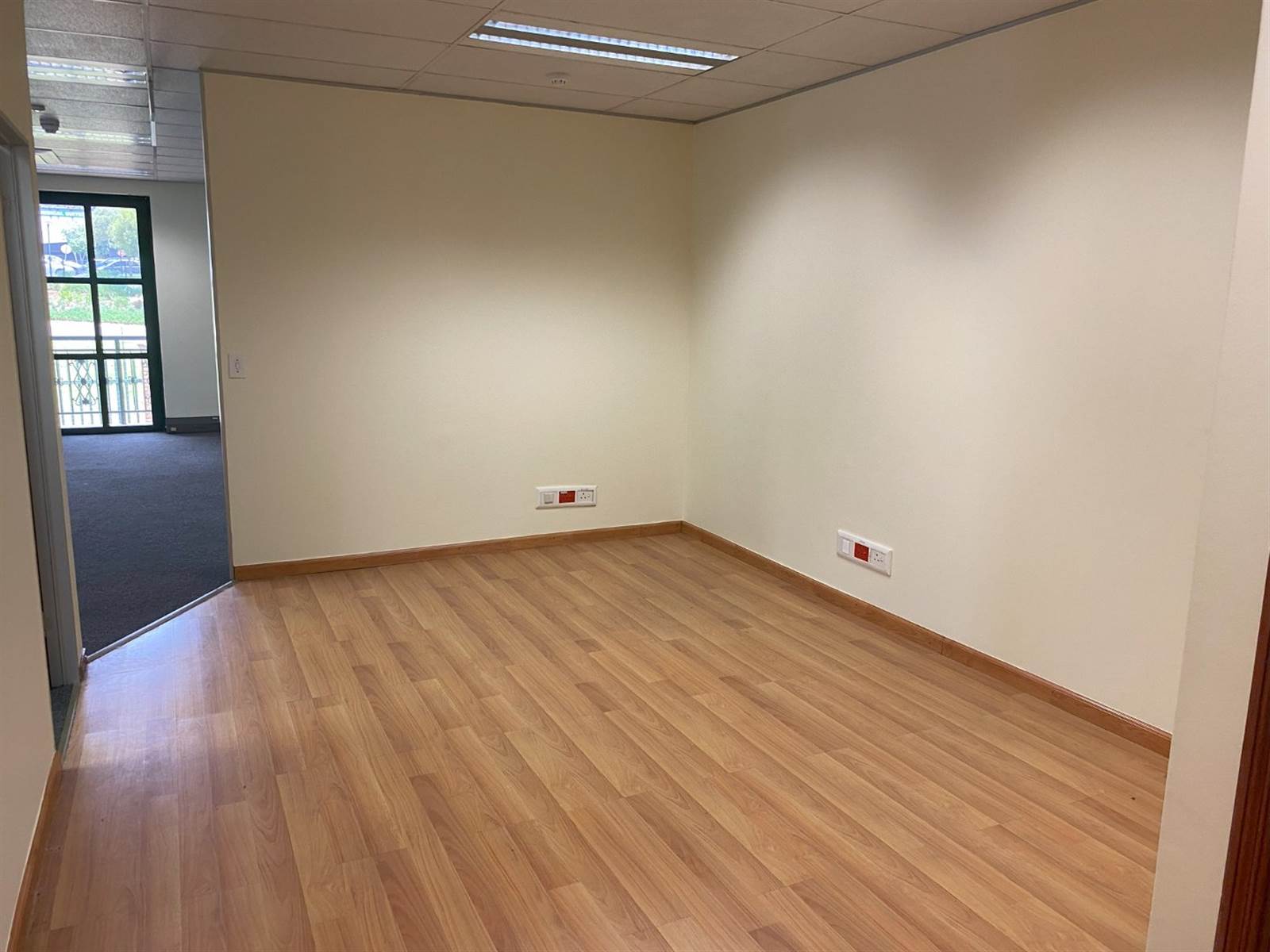 284  m² Commercial space in Rivonia photo number 2