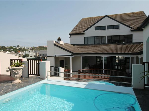 8 Bed House in Port Alfred