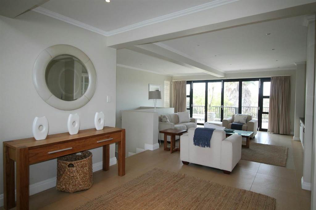 8 Bed House in Port Alfred photo number 6