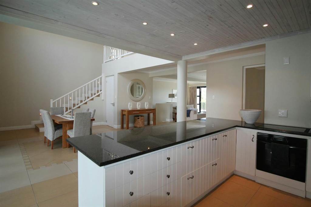 8 Bed House in Port Alfred photo number 4