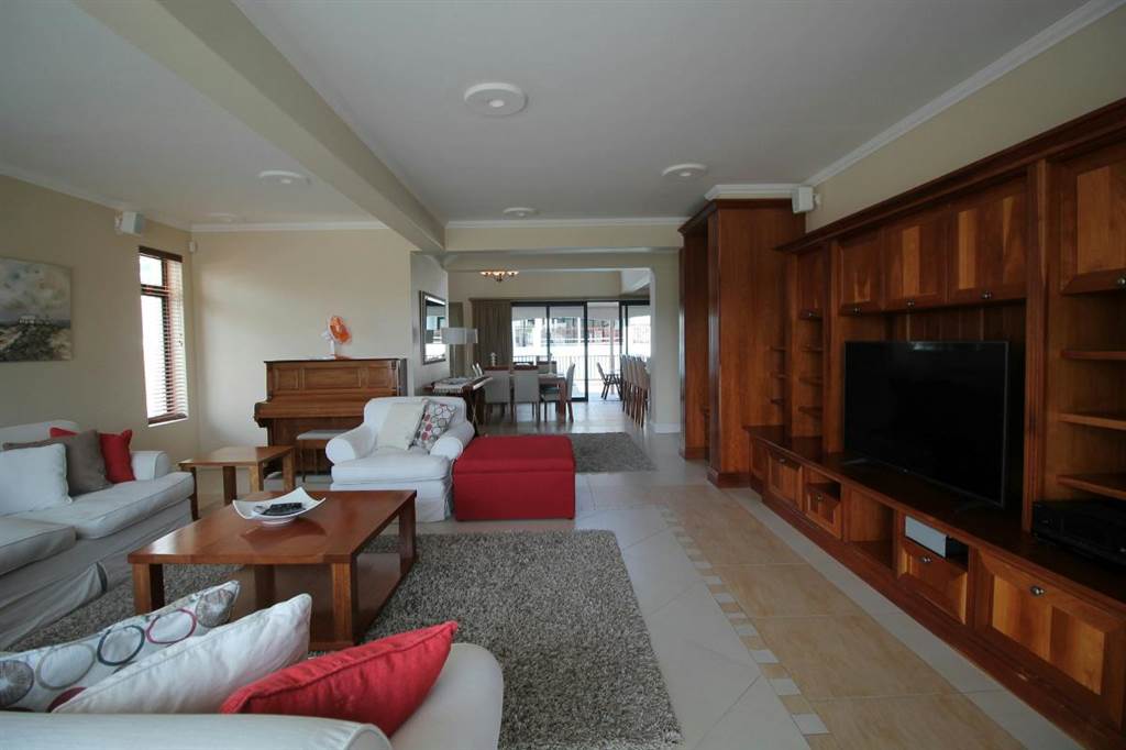 8 Bed House in Port Alfred photo number 21