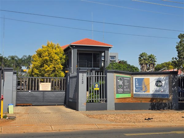 532 m² Commercial space 532 m² Commercial space