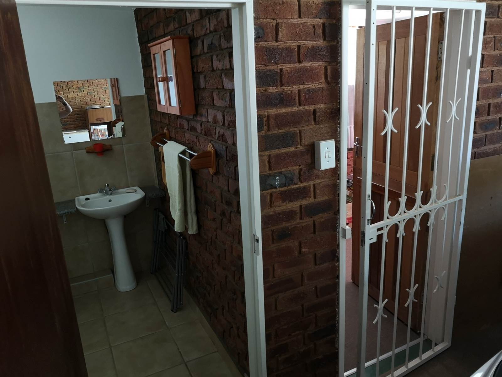 2 Bed House in Modimolle photo number 14