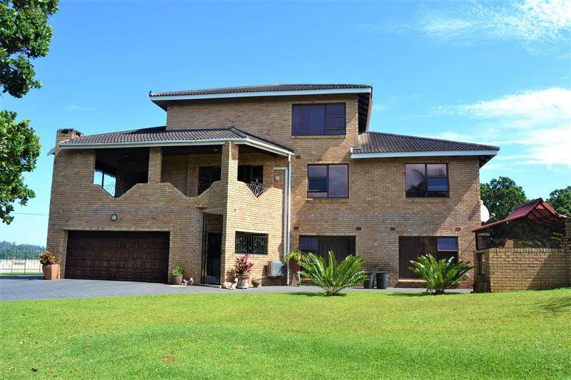 4 Bed House in Uvongo photo number 4