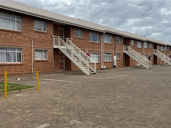 2 Bedroom Townhouse 2 Bedroom Townhouse