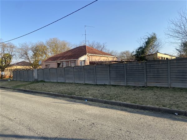 14 Bed House in Brakpan Central