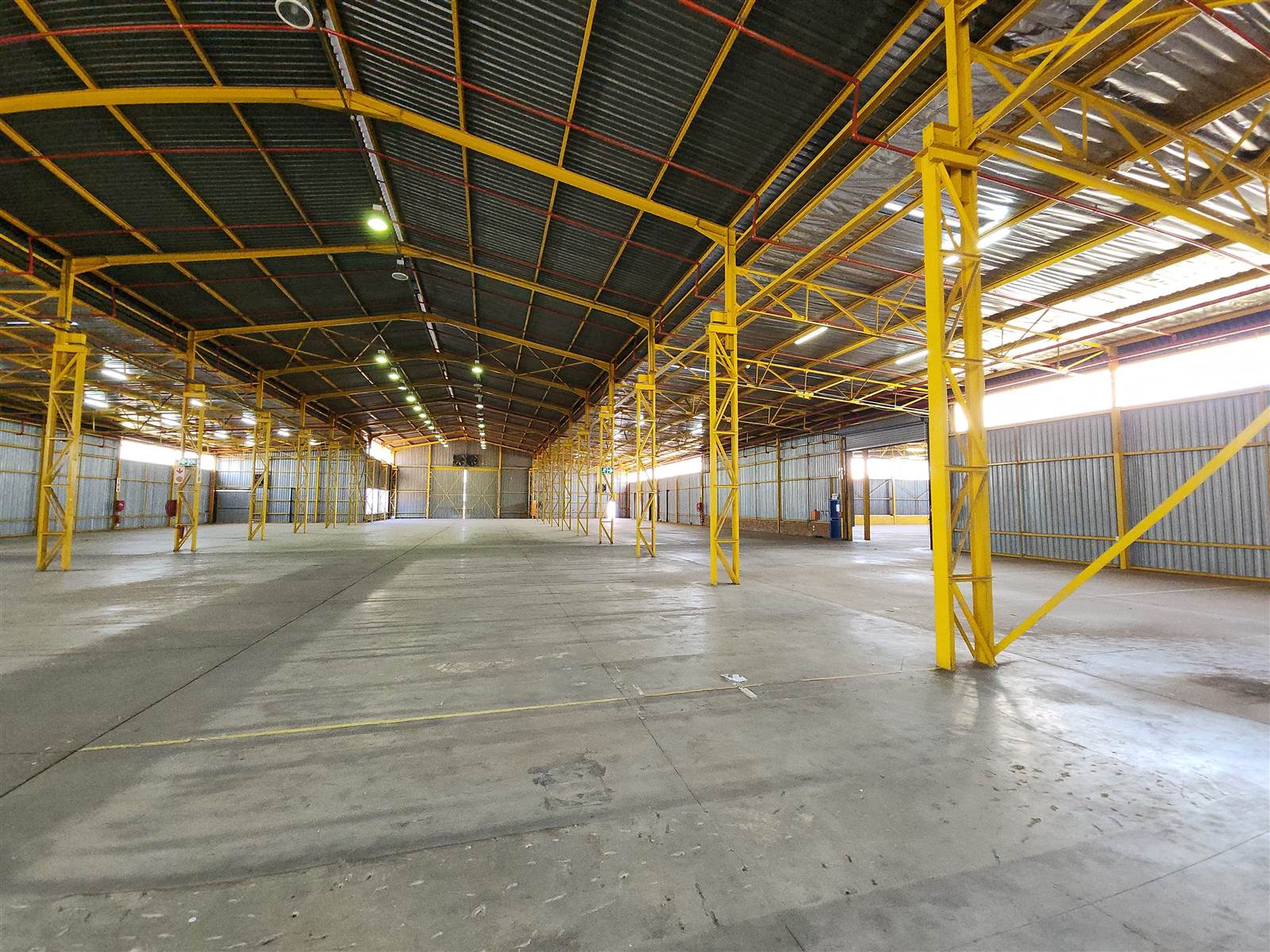5354  m² Industrial space in Rosslyn photo number 2