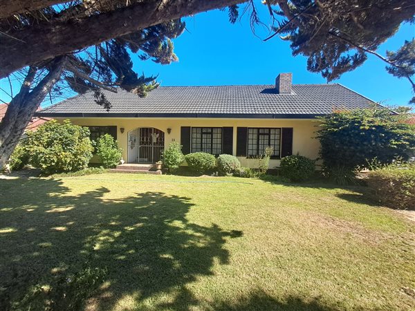 4 Bedroom House 4 Bedroom House