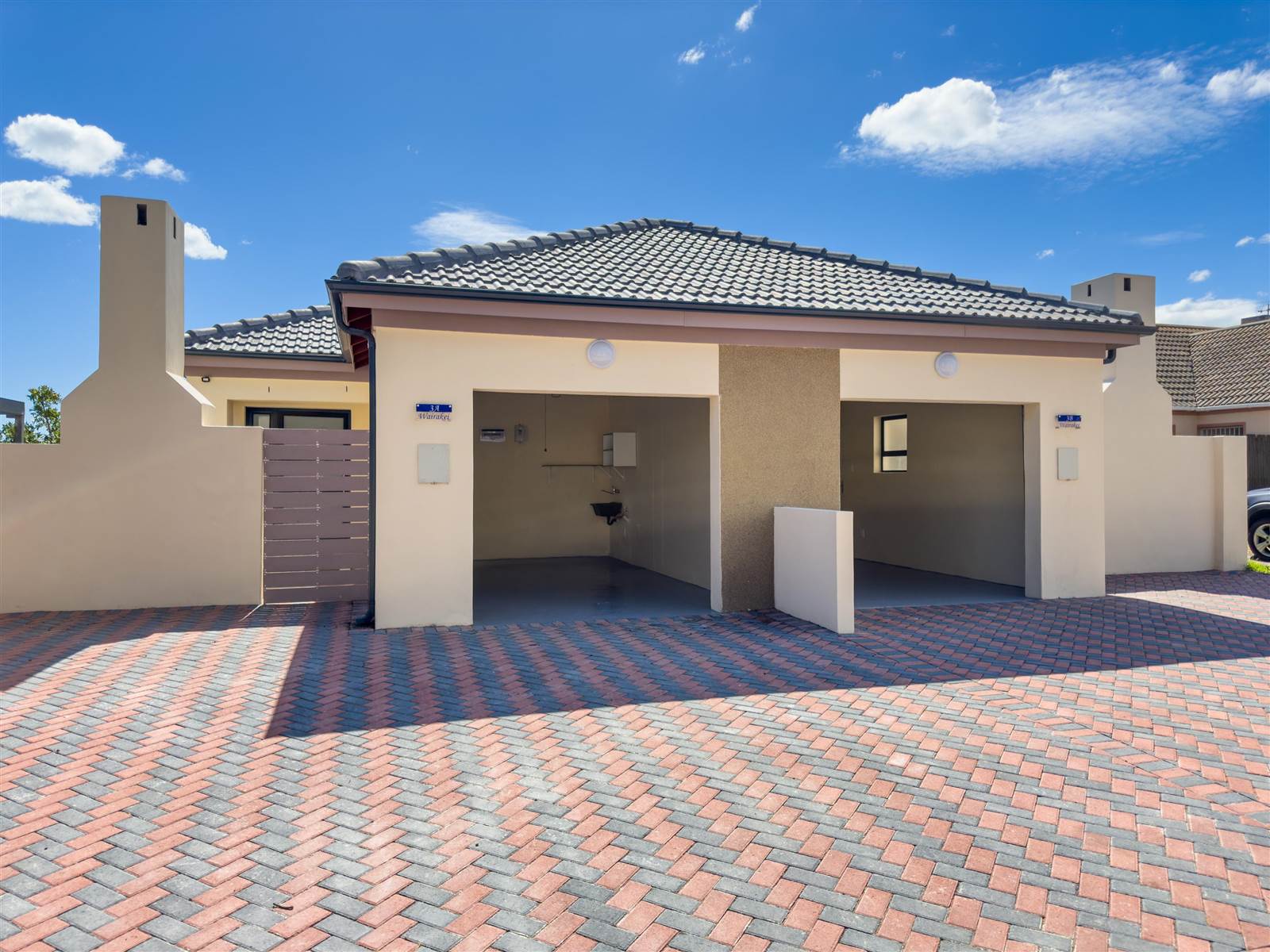 3 Bed Townhouse in Fairview Golf Estate photo number 1