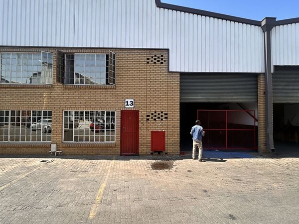 171  m² Industrial space