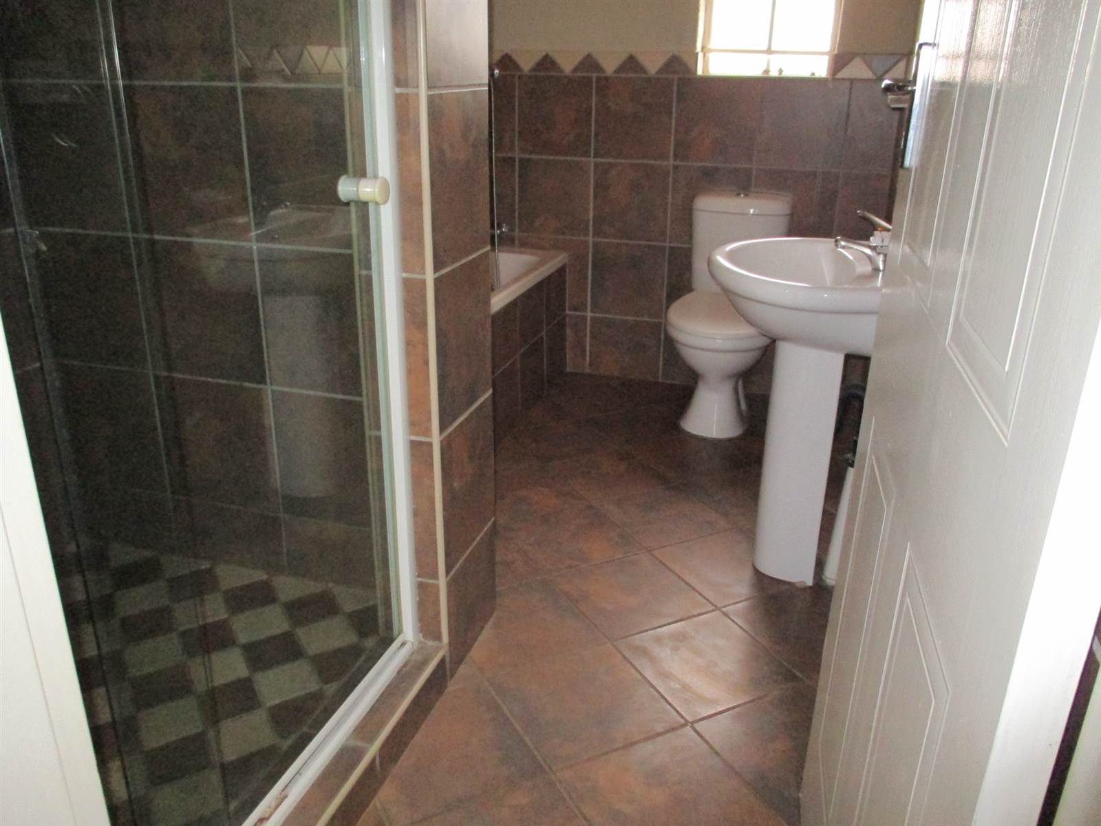 2 Bed Apartment in Riversdale photo number 6