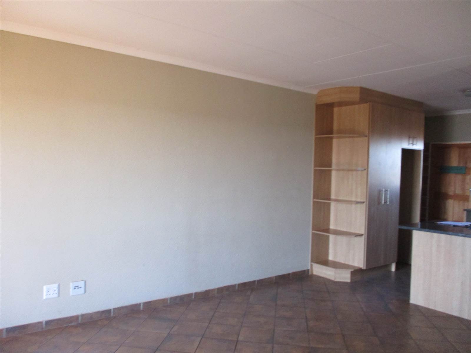 2 Bed Apartment in Riversdale photo number 5