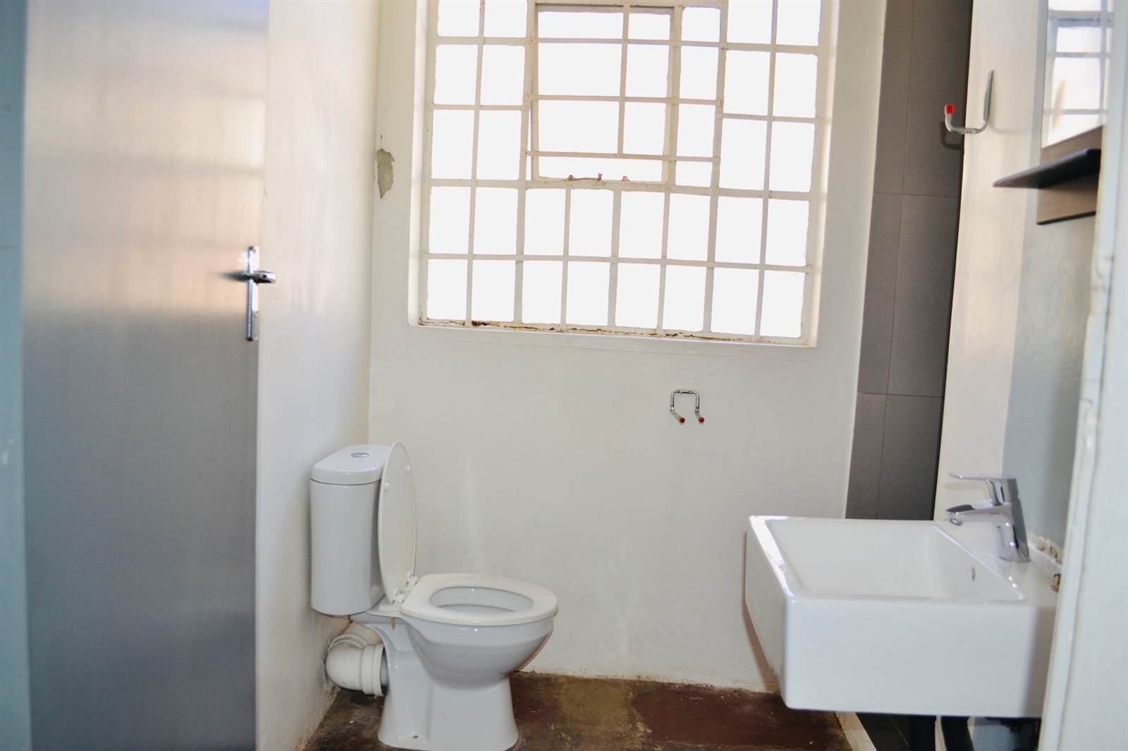 Bachelor apartment in City & Suburban (Maboneng) photo number 19