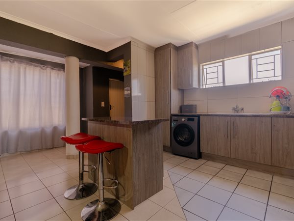 2 Bed Apartment